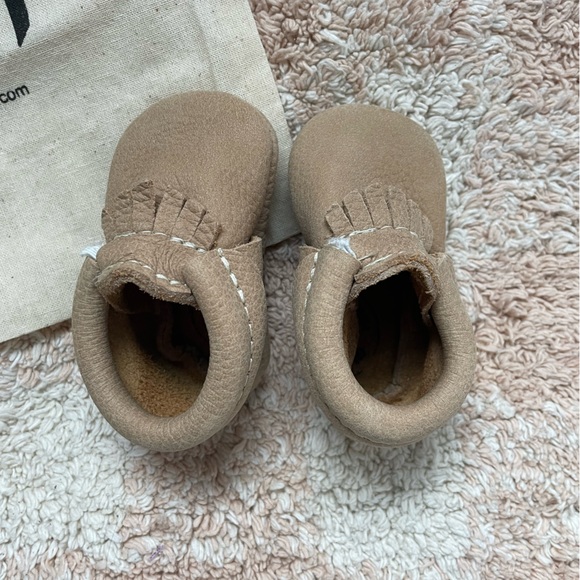 Freshly Picked Weathered Brown Moccasin Baby Shoe - Picture 4 of 7